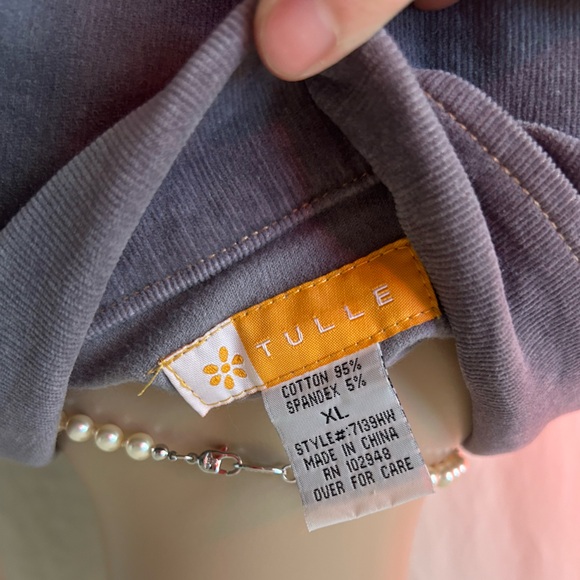 Y2K Lilac Button Up - Picture 3 of 4